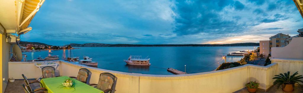 Captain'S Apartment Barbat na Rabu Exterior foto